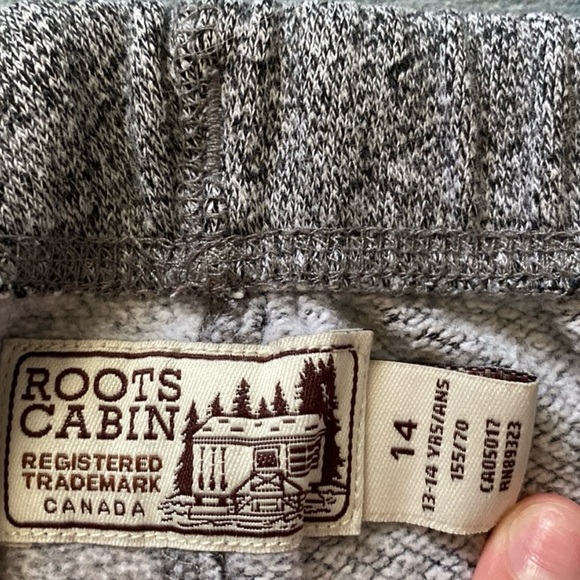 Roots Canada kids sweatshirt & sweatpants. Kids size 14 (xxl). - Picture 4 of 4